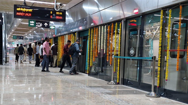 方大站臺(tái)屏蔽門系統(tǒng)護(hù)航！印度首條全地下地鐵孟買地鐵3號(hào)線全線通車